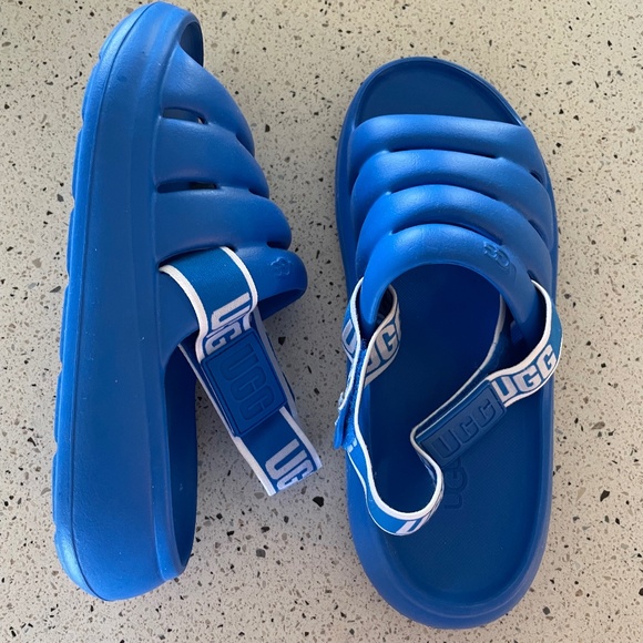 UGG Other - Men's Ugg Sport Yeah Sandals size 7(Women's size 8.5)